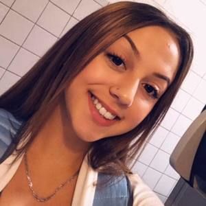 Meet your Posher, Macye